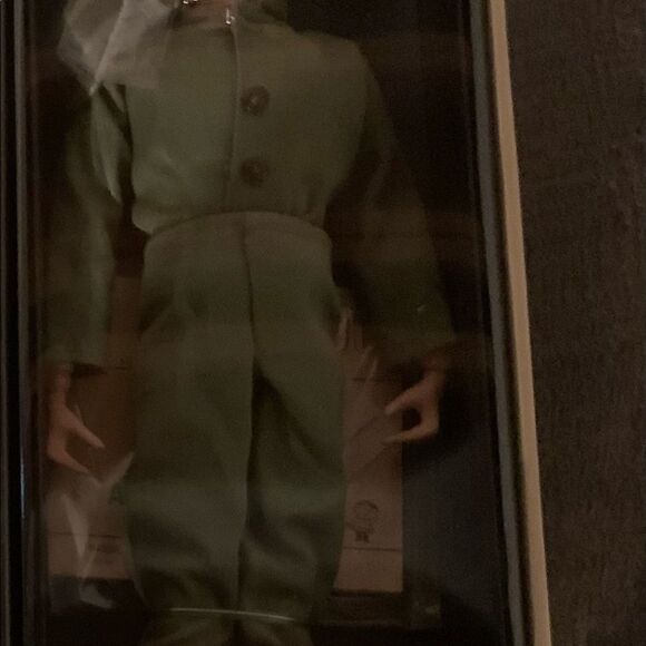 GIJoe Masterpiece Edition The Ultimate Collectible - Action Soldier with Book  - Picture 6 of 7